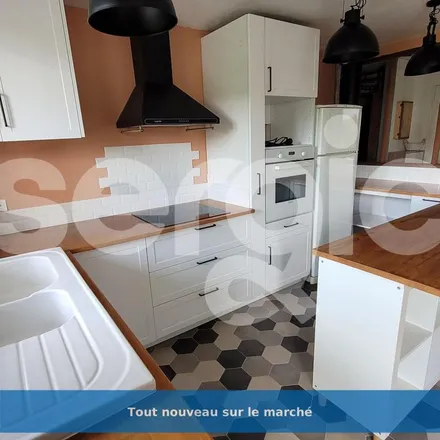 Image 7 - unnamed road, 95800 Cergy, France - Apartment for rent