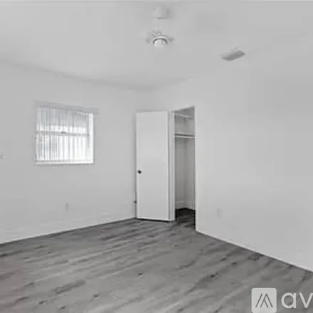Image 7 - 5215 SW 128th Ave - House for rent