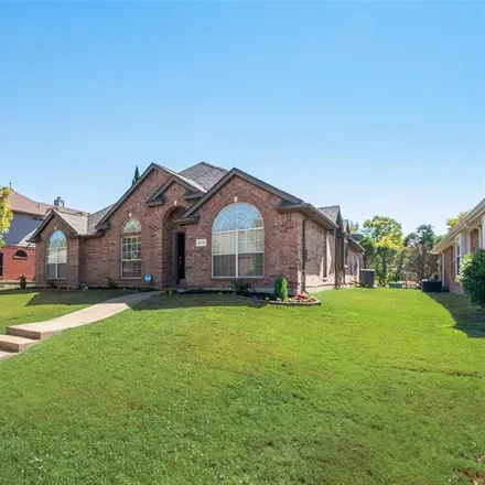 Buy this 3 bed house on 5610 Manchester Drive in Richardson, TX 75082