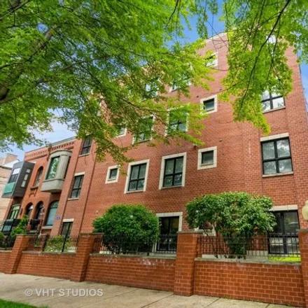 Rent this 2 bed condo on 2136 W Monroe St Apt 201 in Chicago, Illinois