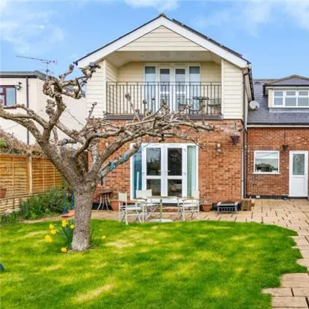Image 2 - Galleywood Road, Chelmsford, CM2 8DR, United Kingdom - House for sale