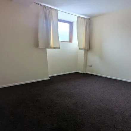 Image 8 - M4, Port Talbot, SA13 1SY, United Kingdom - Apartment for rent