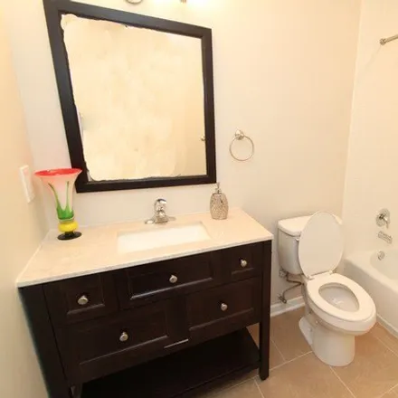 Image 4 - 1161 West Ashby Place, San Antonio, TX 78201, USA - Apartment for rent