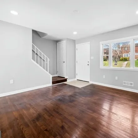 Image 4 - 631 Charraway Road, Baltimore, MD 21229, USA - Townhouse for sale