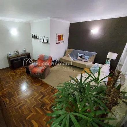 Buy this 3 bed house on Rua Djalma Campos Pádua in Taquaral, Campinas - SP