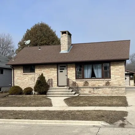 Buy this 3 bed house on 2742 12th Street in Two Rivers, WI 54241