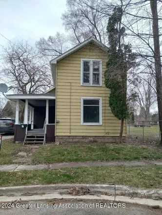 Buy this 3 bed house on 999 Michigan Avenue in Owosso, MI 48867