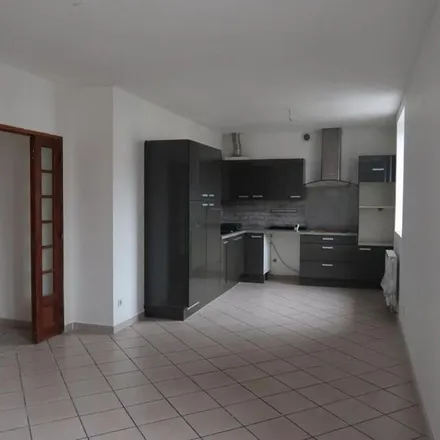 Rent this 6 bed apartment on 2 Avenue de la Gare in 42700 Firminy, France