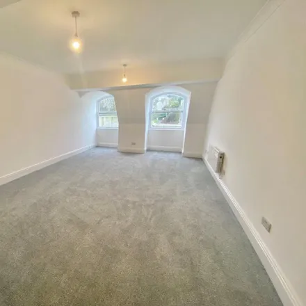 Image 5 - South Hill Road, Torquay, TQ1 1DS, United Kingdom - Apartment for rent