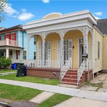 Rent this 3 bed house on 617 Fern Street in New Orleans, LA 70118