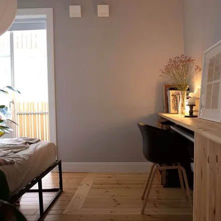 Rent this 2 bed apartment on Kommendörsgatan 25H in 414 62 Gothenburg, Sweden