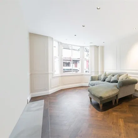 Image 4 - Valnay Street, London, SW17 9PD, United Kingdom - Townhouse for rent