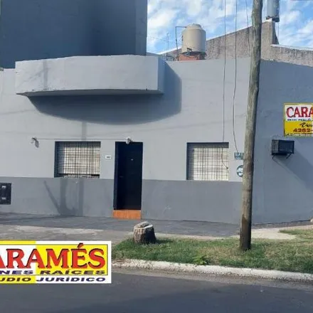 Buy this 3 bed house on Habana 399 in 1822 Partido de Lanús, Argentina