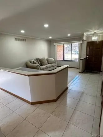 Image 4 - 43618 Sunnypoint Drive, Sterling Heights, MI 48313, USA - House for rent