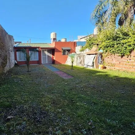 Buy this 2 bed house on Coronel Lynch 123 in Partido de Avellaneda, 1875 Wilde
