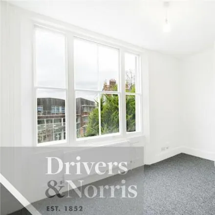 Image 3 - Hilldrop Road, Camden, London, N7 - Room for rent