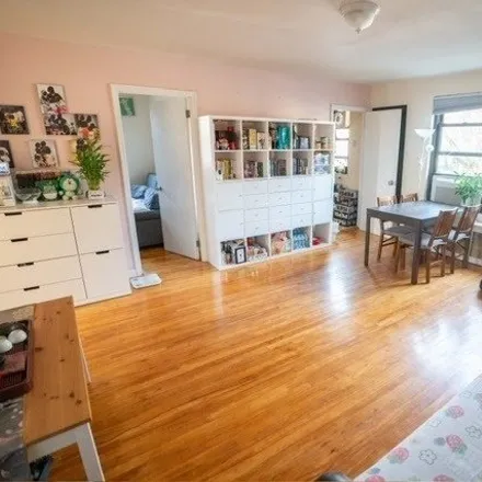 Image 1 - 67-25 197th Street, New York, NY 11365, USA - Apartment for sale