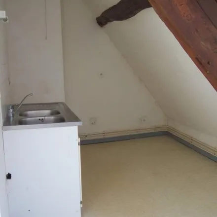 Rent this 3 bed apartment on École primaire privée Saint-Joseph in Rue Fressin, 62140 Hesdin
