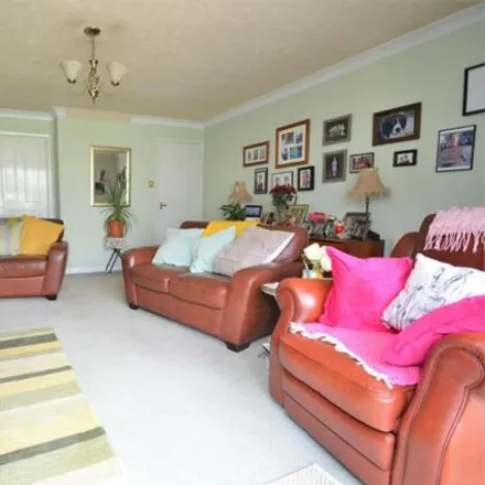 Image 4 - Wheatfield Close, Cullompton, EX15 1RR, United Kingdom - House for sale