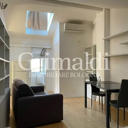 Image 3 - Via Broccaindosso 36/2, 40125 Bologna BO, Italy - Apartment for rent