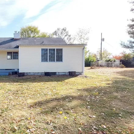 Buy this 3 bed house on 2190 Goggin Lane in Danville, KY 40422