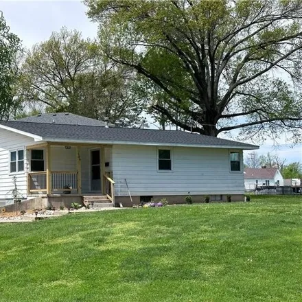 Buy this 3 bed house on 164 South Roosevelt Street in Oblong, Crawford County
