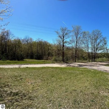 Image 5 - Way Road Northwest, Clearwater Township, MI 49676, USA - House for sale