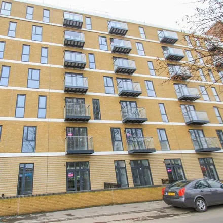 Rent this 1 bed apartment on Victoria Avenue in Southend-on-Sea, SS2 6EQ