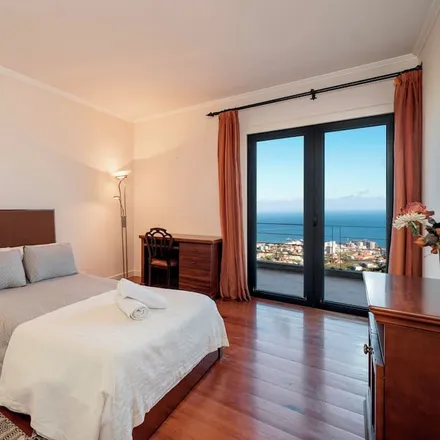 Rent this 5 bed house on Alameda da História de Portugal in 9050-401 Funchal, Madeira
