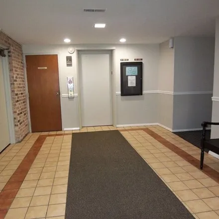 Image 2 - unnamed road, Arlington Heights, IL 60004, USA - Condo for sale