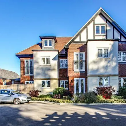 Buy this 2 bed apartment on Greenacres Leisure Centre in Limpsfield Road, Tandridge