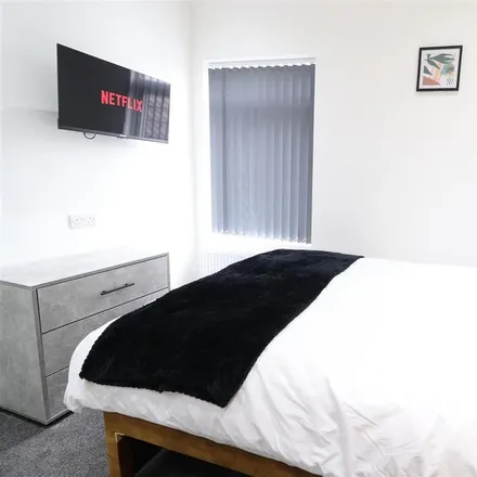 Rent this studio apartment on 36 Melville Road in Coventry, CV1 3AL