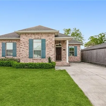 Buy this 3 bed house on 1217 North Starrett Road in Metairie, LA 70003