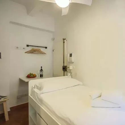 Image 4 - Via dei Pepi, 17, 50121 Florence FI, Italy - Apartment for rent