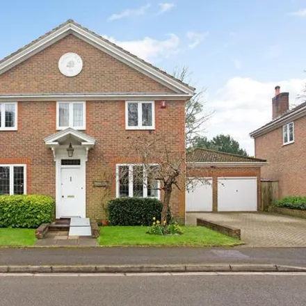 Rent this 4 bed house on Rosslyn Park in Walton-on-Thames, KT13 9QZ
