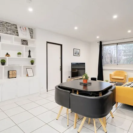 Rent this 5 bed apartment on 79 Rue de Lorraine in 54500 Vandœuvre-lès-Nancy, France