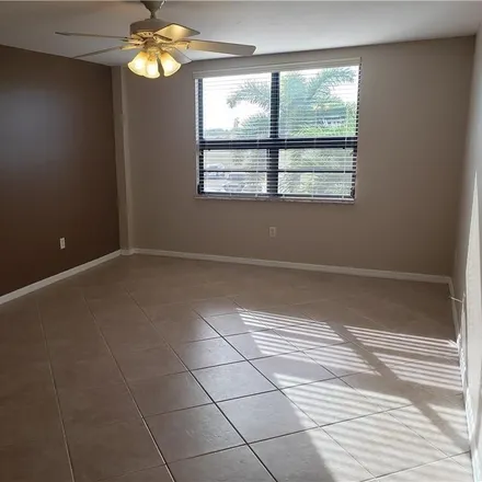 Image 8 - 4803 Sunset Court, Cape Coral, FL 33904, USA - Condo for rent