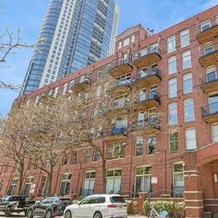 Buy this 2 bed condo on River Bank Lofts in 550 North Kingsbury Street, Chicago