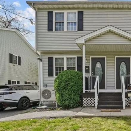 Buy this 4 bed house on 86 Ridgeway Avenue in Olneyville, Providence
