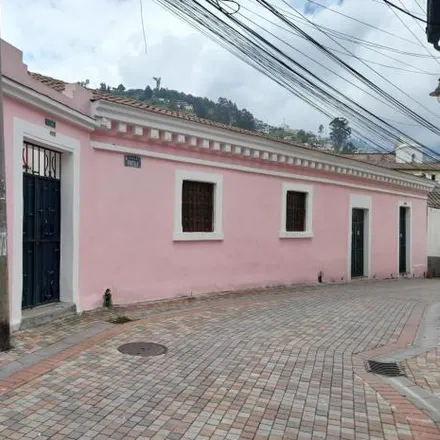 Rent this 13 bed house on Reino de Quito in Portilla, 170602