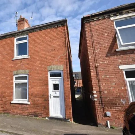 Rent this 2 bed townhouse on Castle Terrace Road in Sleaford, NG34 7QF