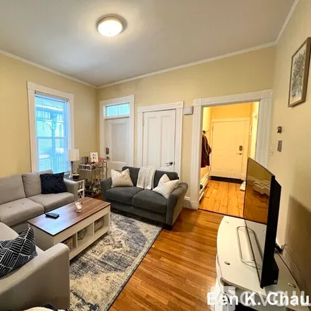 Rent this 3 bed apartment on 413 Washington St