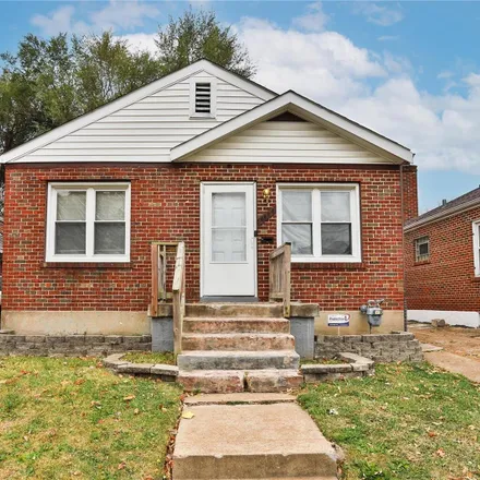 Buy this 2 bed house on 4624 Lee Avenue in Saint Louis, MO 63115