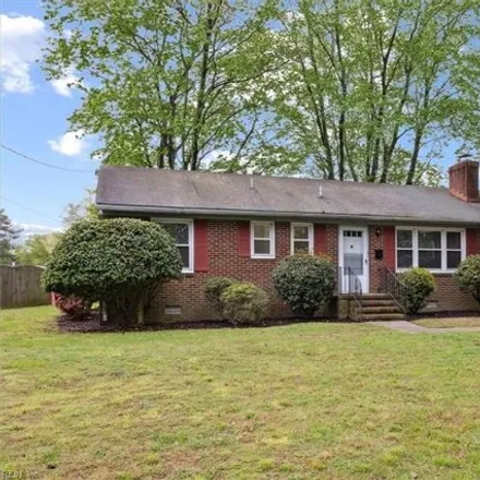 Rent this 3 bed house on 927 Thornbriar Court in Hampton, VA 23661