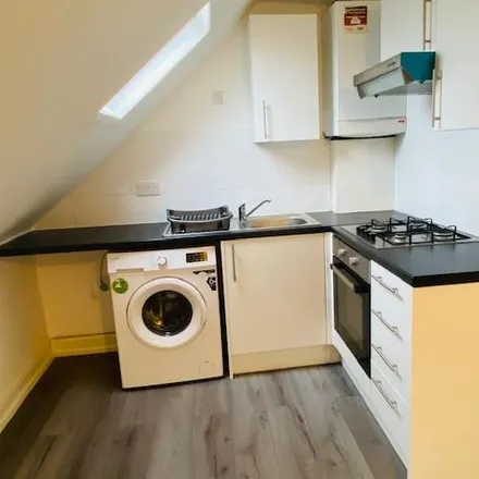 Rent this 1 bed apartment on Oliver Avenue in London, SE25 6TY