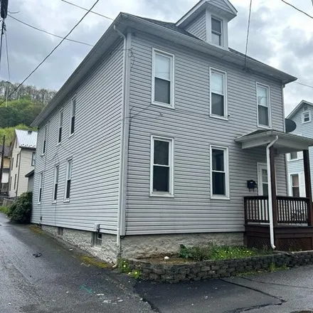 Buy this 3 bed house on 772 Lucas Place in Conemaugh, Johnstown