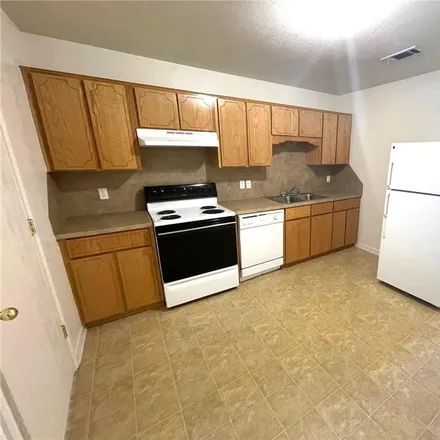 Image 3 - 4204 Primrose Drive, Copperas Cove, TX 76522, USA - Duplex for sale