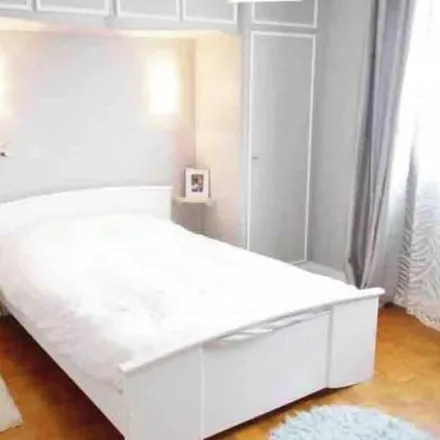 Rent this 2 bed apartment on Bondy in Route de Villemomble, 93140 Bondy