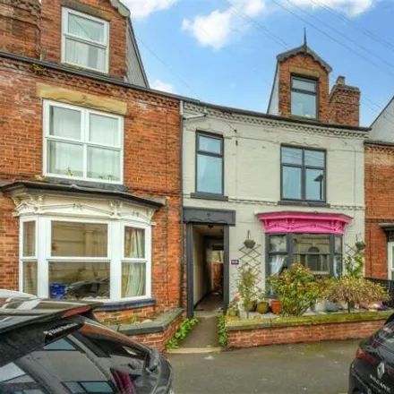 Buy this 5 bed townhouse on John Bee in Barmouth Road, Sheffield