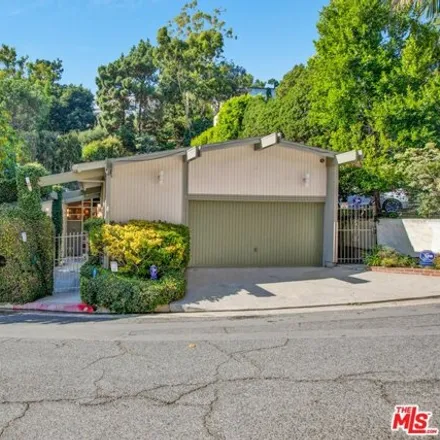 Image 2 - 3303 Ledgewood Drive, Los Angeles, CA 90068, USA - House for rent